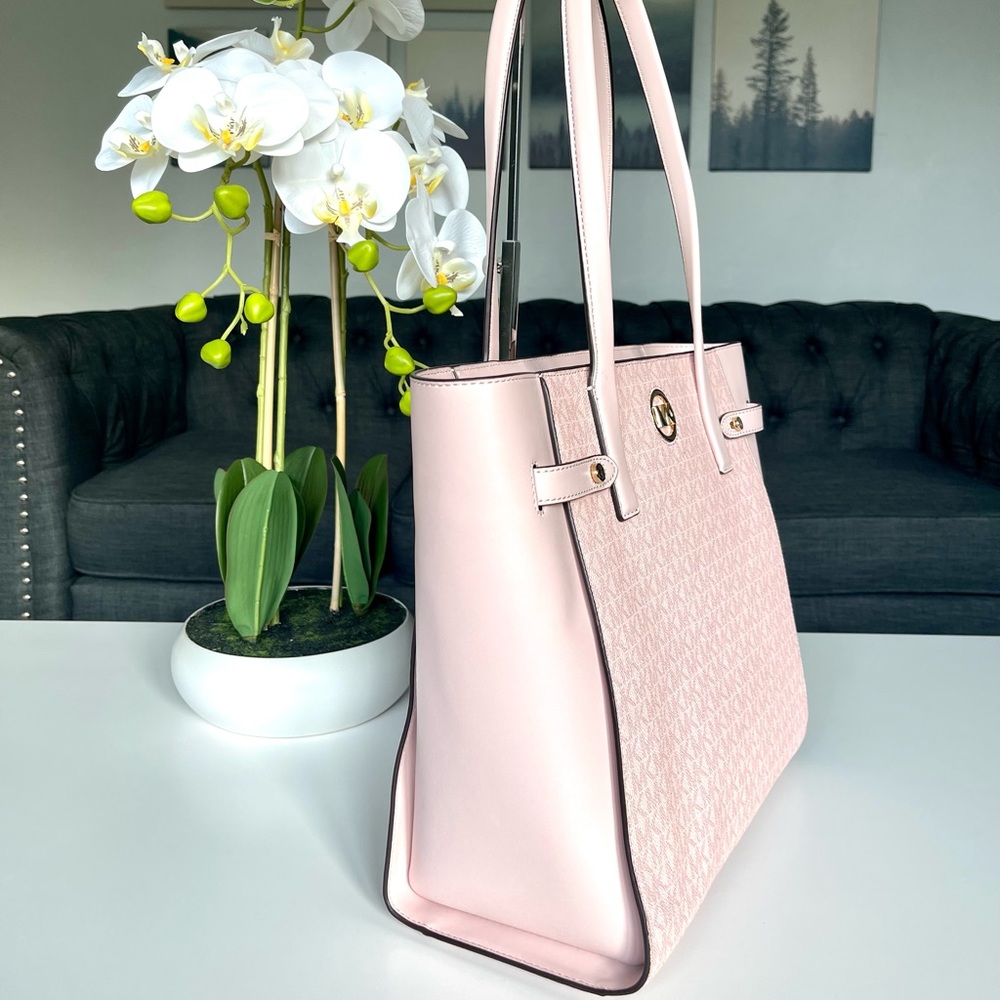 “SOLD” NWT Michael Kors Carmen Tote - Picture 3 of 9